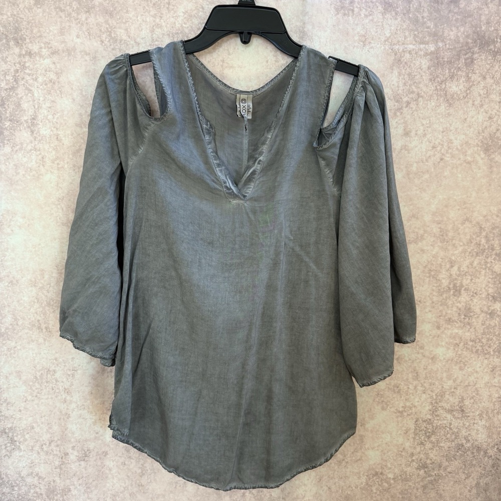 XCVI Women's Medium Cold‎ Shoulder Wide long Sleeve V-Neck Rayon tunic Top